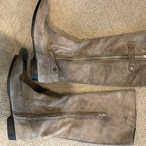 Gray flat suede boot